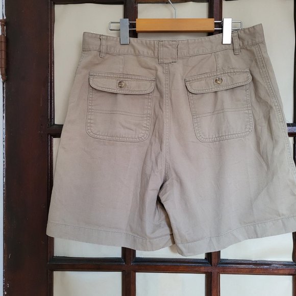 90's High-Waisted Safari Shorts - Picture 2 of 5
